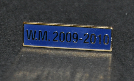 Breast Jewel Middle Date Bar 'WM 2009-2010 - Gilt on Blue Enamel - Click Image to Close